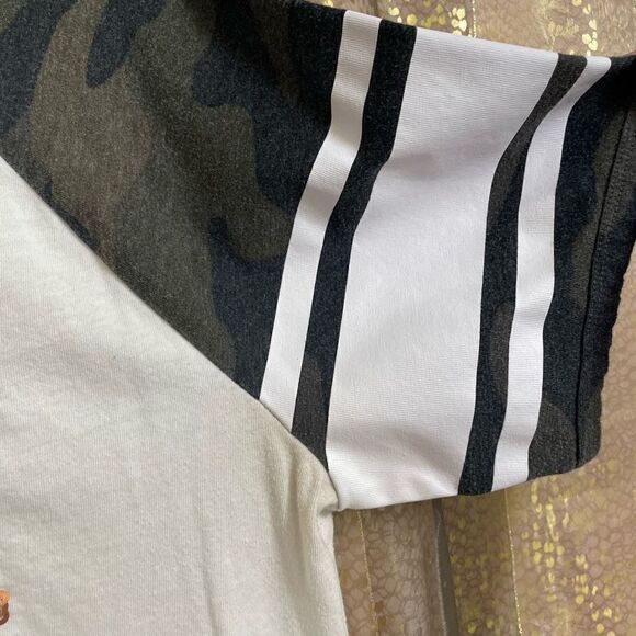 PINK Victoria's Secret White Camo Rose Gold Sequin Bling T Shirt, Large - Picture 6 of 6